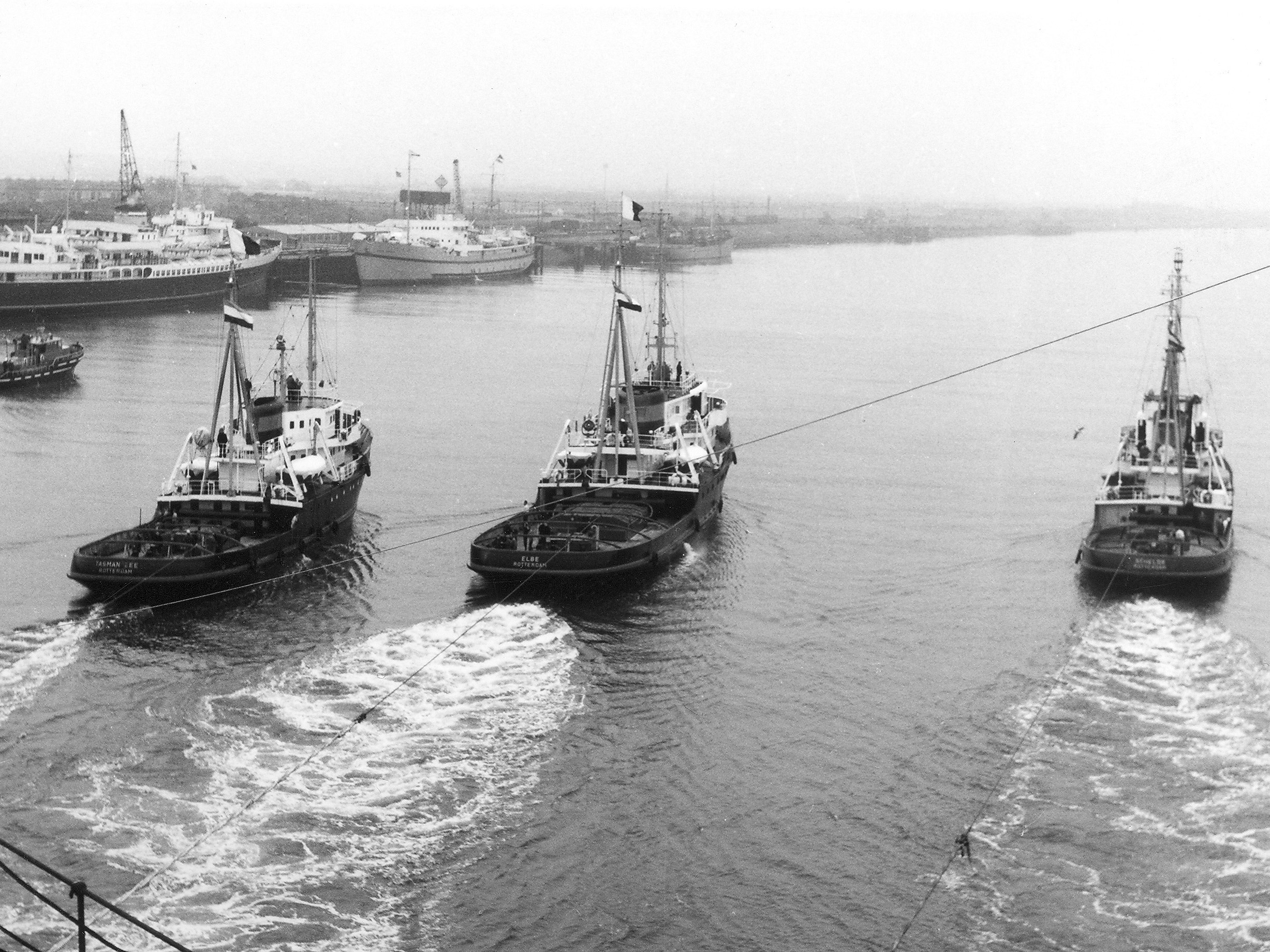 Geschiedenis van de Elbe. Sleepreis met het AFD dok in mei 1959.